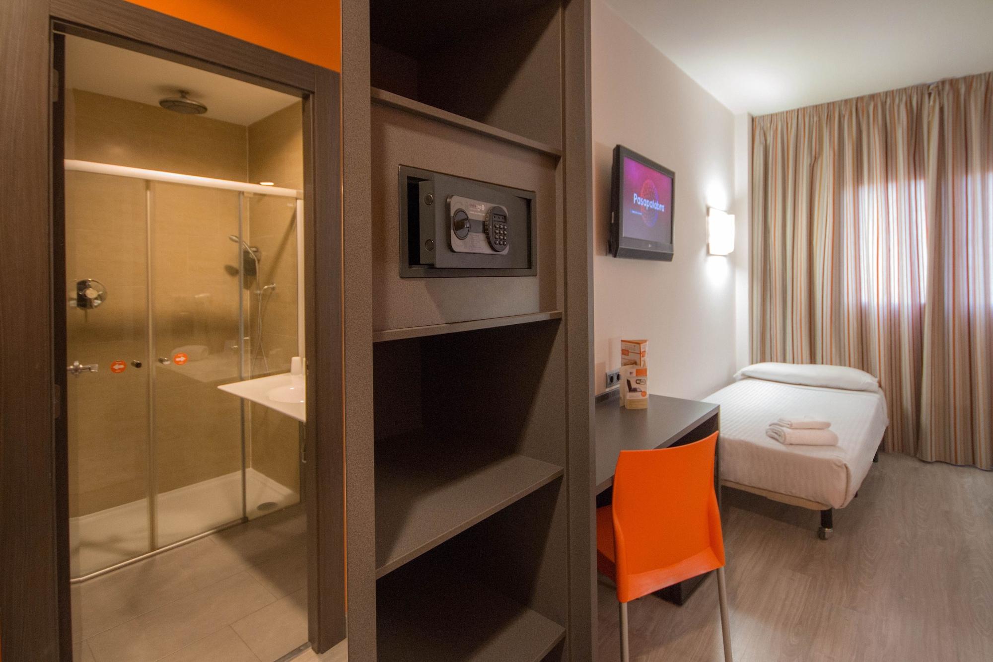 H2 Fuenlabrada Hotel ภายนอก รูปภาพ