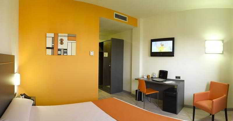 H2 Fuenlabrada Hotel ภายนอก รูปภาพ