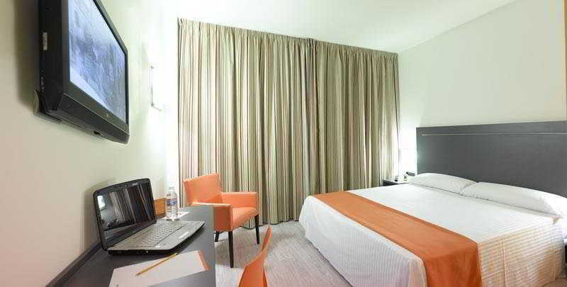 H2 Fuenlabrada Hotel ภายนอก รูปภาพ