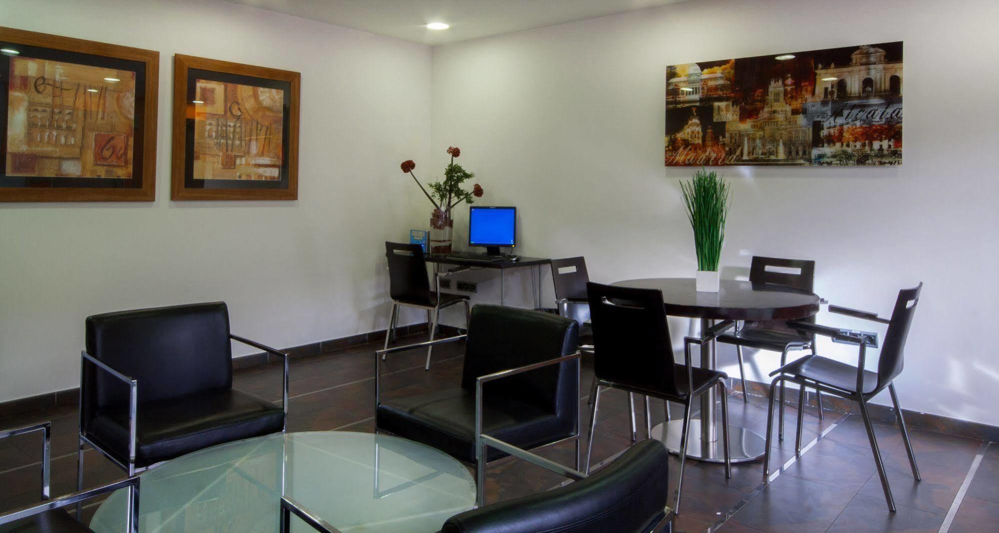 H2 Fuenlabrada Hotel ภายนอก รูปภาพ